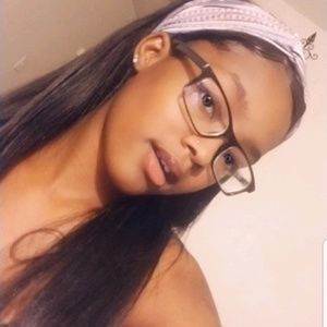 Meet your Posher, Ladaria